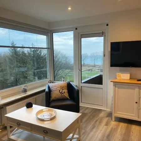 App Strandnest Mit Meerbl Mit Strandkorb Am Nahen By Unsere Urlaubszeit Groemitz