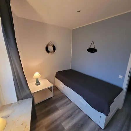 Apartment App Strandnest Mit Meerbl Mit Strandkorb Am Nahen By Unsere Urlaubszeit *